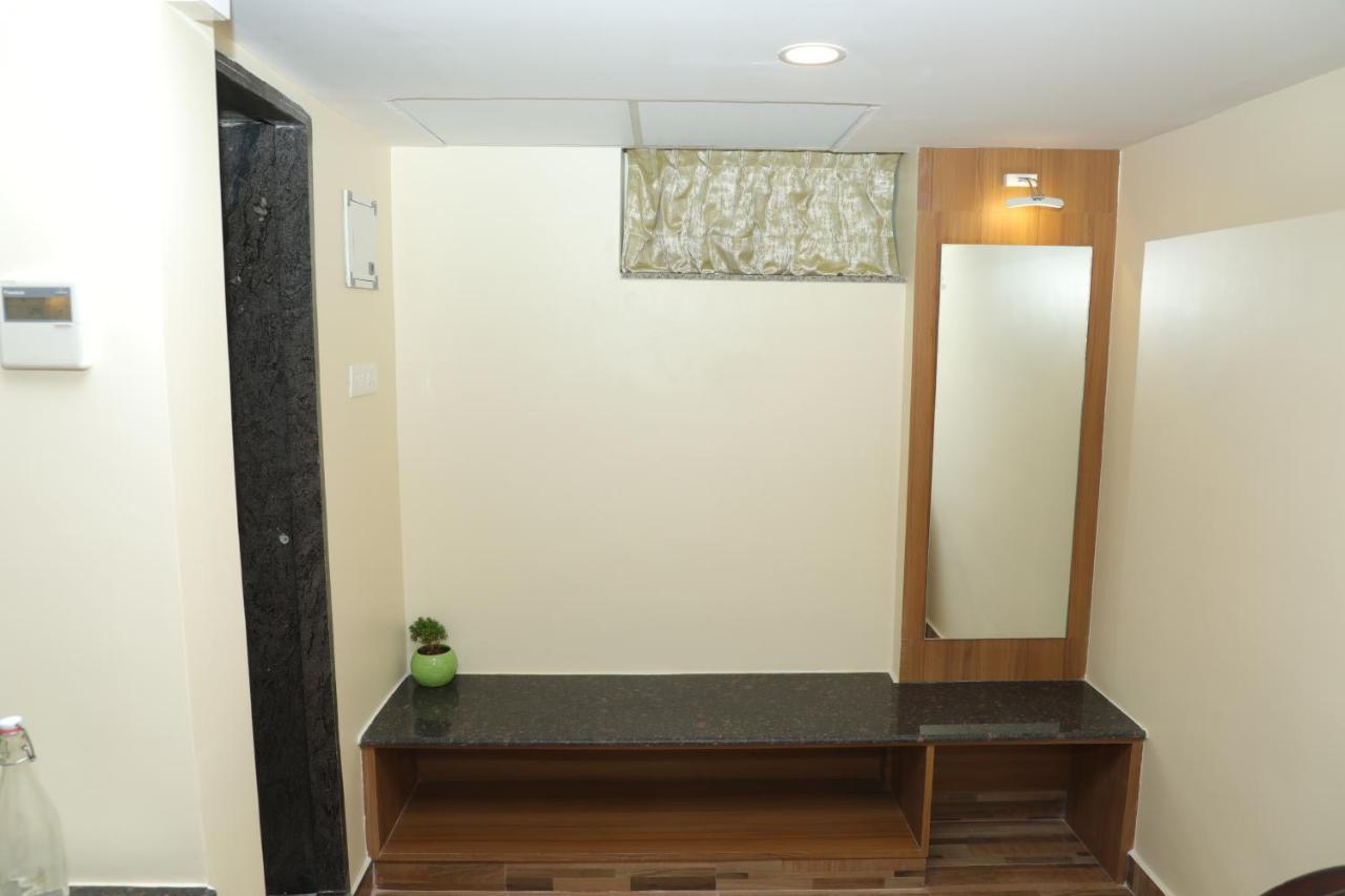 Gadiraju Palace Convention Centre & Hotel Visakhapatnam Eksteriør billede