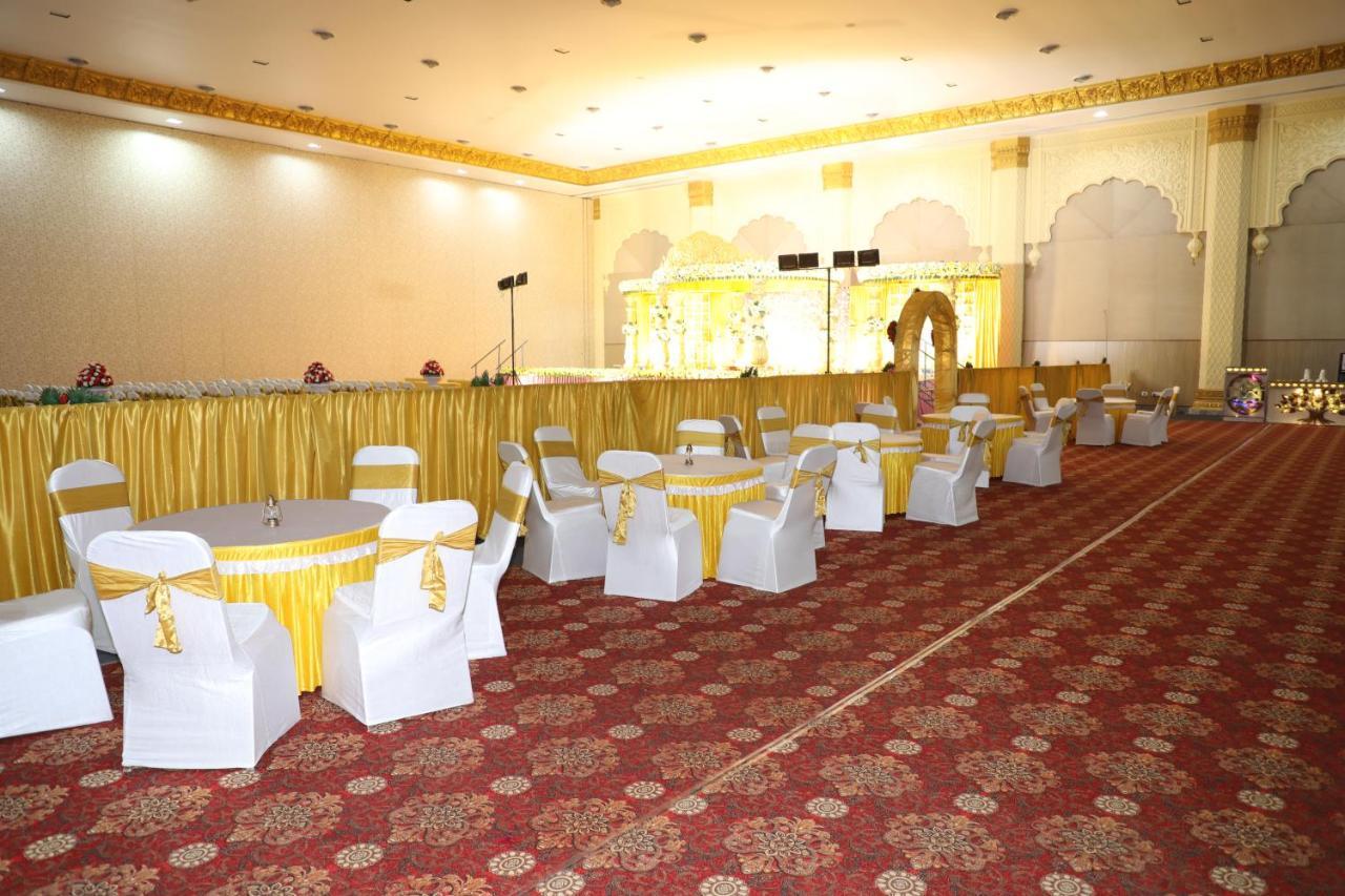Gadiraju Palace Convention Centre & Hotel Visakhapatnam Eksteriør billede