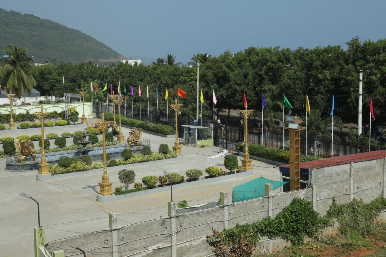 Gadiraju Palace Convention Centre & Hotel Visakhapatnam Eksteriør billede