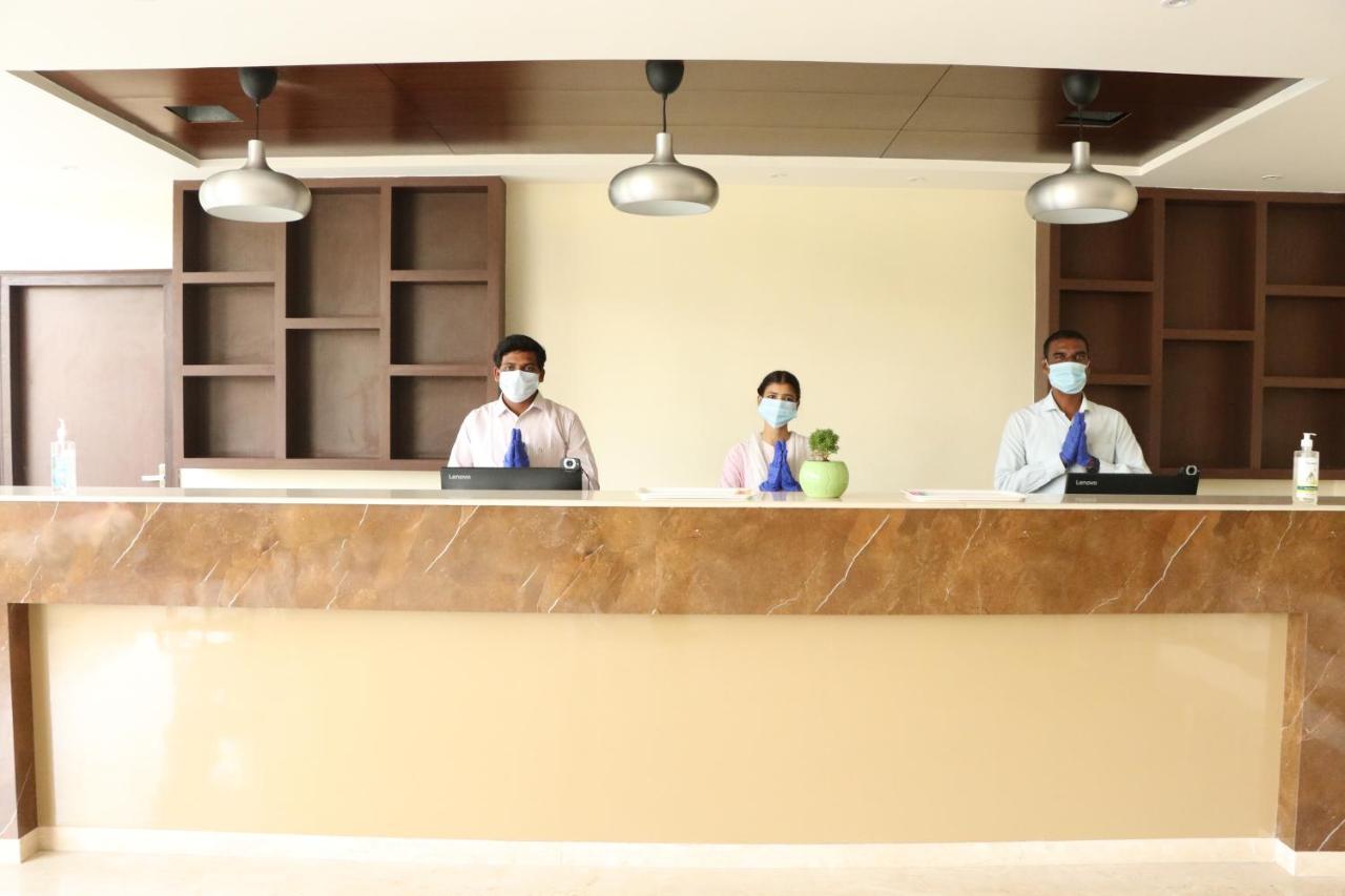 Gadiraju Palace Convention Centre & Hotel Visakhapatnam Eksteriør billede